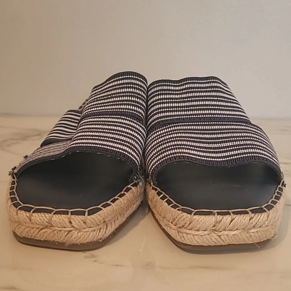 Me Too Cayman Navy Striped Wedge Slip-on Sandals Stretch Bands Wmns 9 Coastal